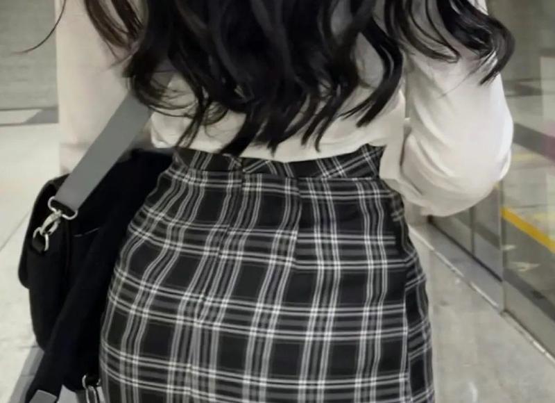 我永远不会忘记那掌声那掌声使我明白 我永远不会忘记那掌声那掌声使我明白