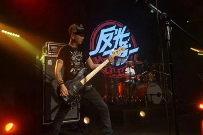 ​乐队推荐vol.1：反光镜乐队