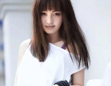 ​姚笛：从巅峰陨落到自我救赎的演艺之路