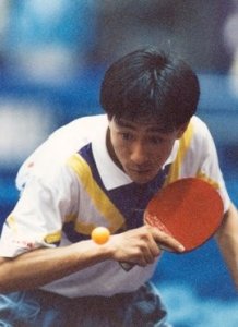 ​丁松不只是95年国乒“秘密武器”，巅峰时期实力几乎国内国外通吃